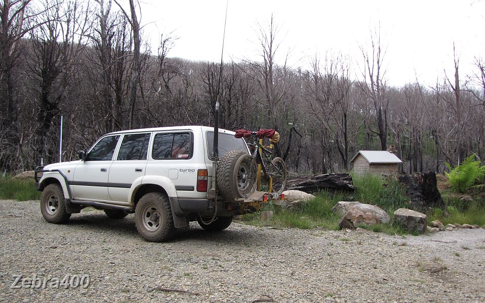 04-Keppel Hut has been rebuilt since the fire.JPG